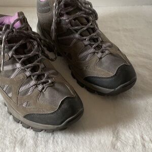 Itasca Gray and Pink Athletic Shoes with Ankle Support